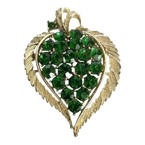 Usner Vintage Signed Brooch, Green Sparkling Stones, Gold Leaf Border.